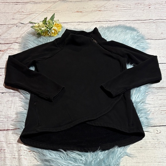 Athleta Sweaters - Athleta Cozy Karma Asym Black Pullover sz XS